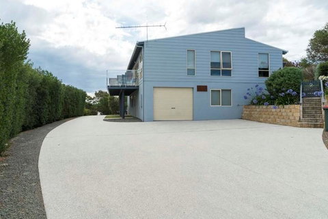 Freycinet Panorama - Accommodation Search 2
