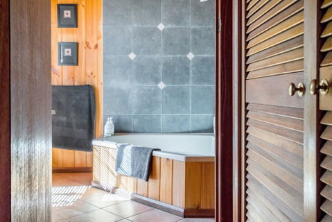 Freycinet Panorama - Accommodation Search 13