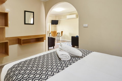 Elphin Serviced Apartments - Accommodation Search 31