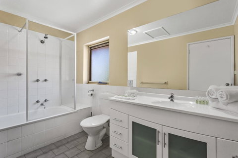 Elphin Serviced Apartments - Accommodation Search 38