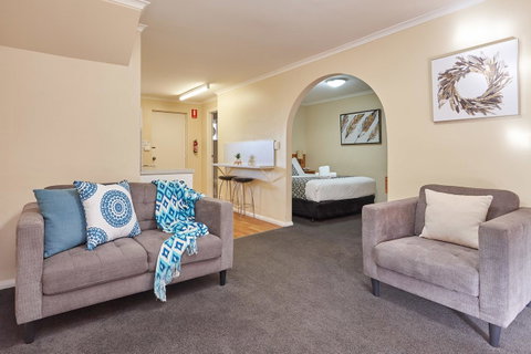Elphin Serviced Apartments - Accommodation Search 9