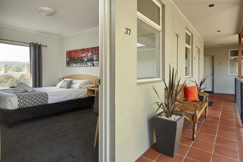 Elphin Serviced Apartments - Accommodation Search 35