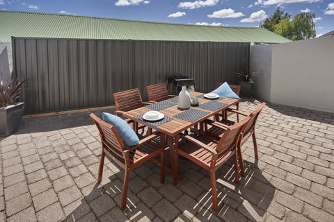 Elphin Serviced Apartments - Accommodation Search 21