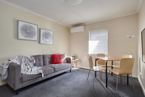 Elphin Serviced Apartments - Accommodation Search 10