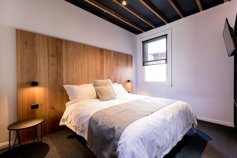 105 Mac Unique Apartments - Accommodation Search 6