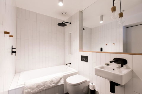 105 Mac Unique Apartments - Accommodation Search 5