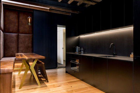 105 Mac Unique Apartments - Accommodation Search 10