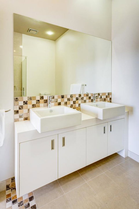 Mantra Charles Hotel - Accommodation Search 5