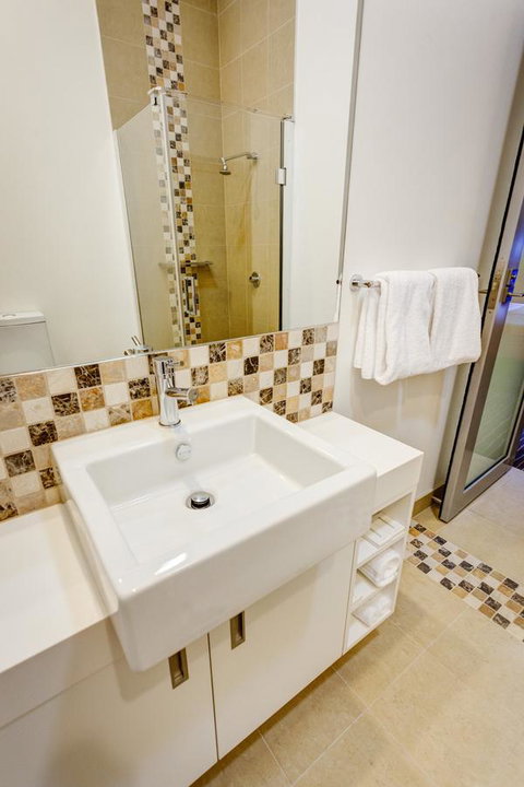 Mantra Charles Hotel - Accommodation Search 36