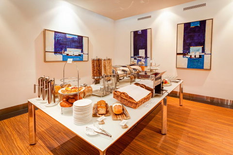 Mantra Charles Hotel - Accommodation Search 7