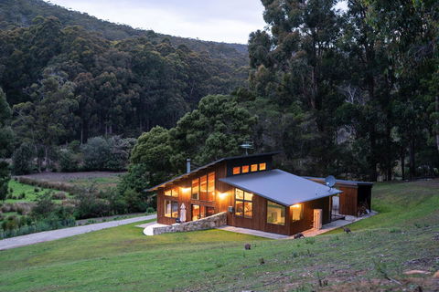 Adventure Bay Retreat Bruny Island - Accommodation Search 2