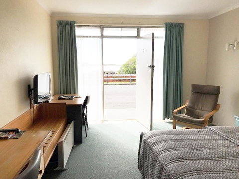 The Waterfront Wynyard - Accommodation Search 38