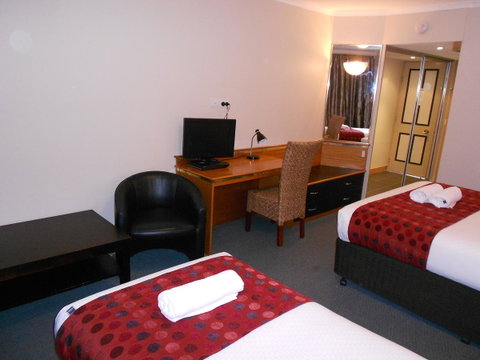 Commodore Regent - Accommodation Search 39