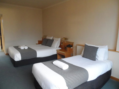 Commodore Regent - Accommodation Search 43
