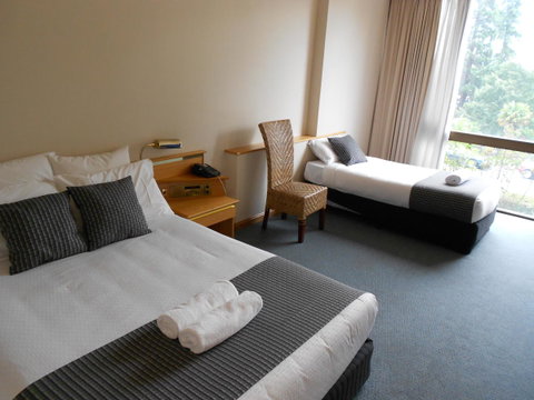 Commodore Regent - Accommodation Search 36