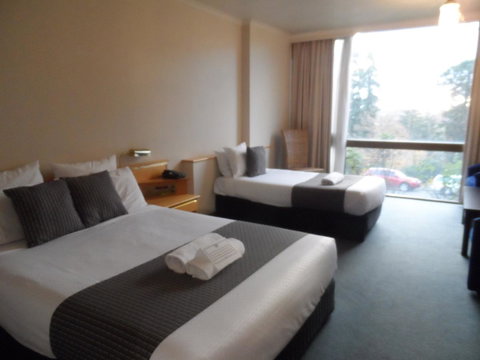 Commodore Regent - Accommodation Search 41