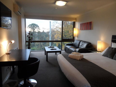 Commodore Regent - Accommodation Search 28