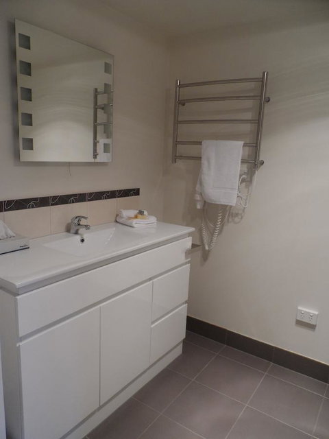 Commodore Regent - Accommodation Search 24