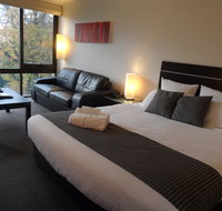 Commodore Regent - Accommodation Search