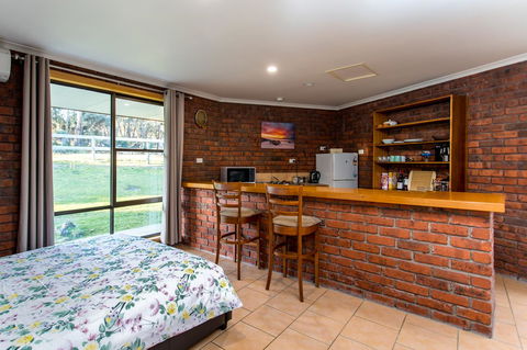 Acton Park Holiday Units - Accommodation Search 17