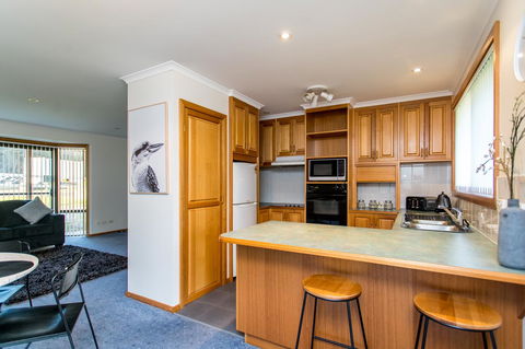 Acton Park Holiday Units - Accommodation Search 10
