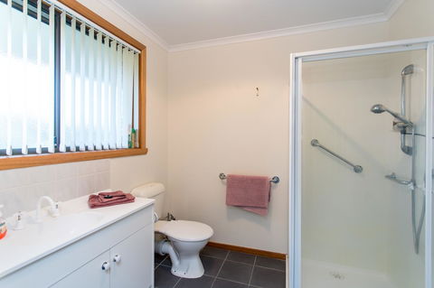Acton Park Holiday Units - Accommodation Search 6
