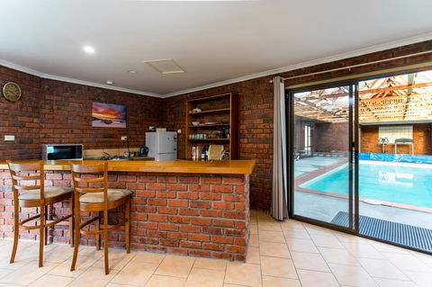 Acton Park Holiday Units - Accommodation Search 12
