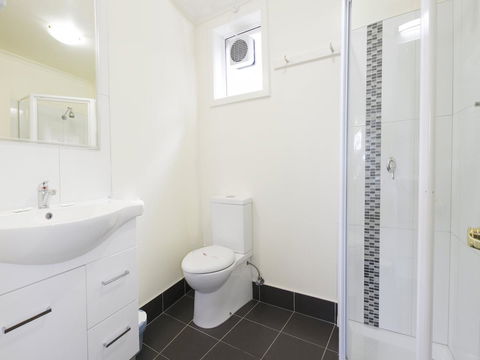 Graham Apartments - Accommodation Search 10