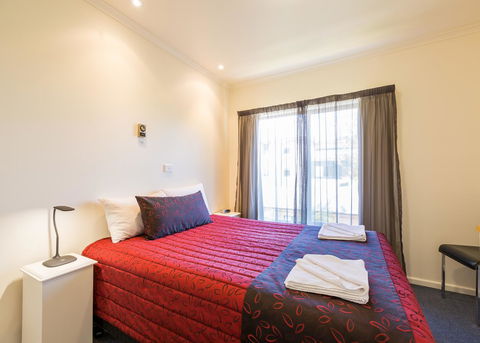 Graham Apartments - Accommodation Search 6