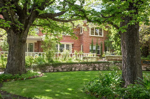 Graham Apartments - Accommodation Search 0