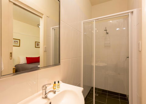Graham Apartments - Accommodation Search 24