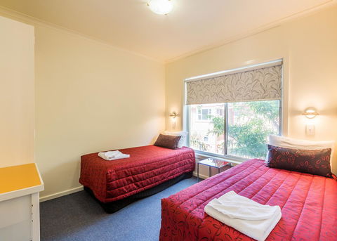 Graham Apartments - Accommodation Search 17