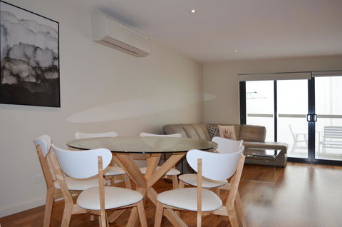 Kangaroo Bay Apartments - Accommodation Search 9