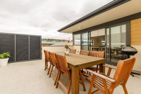 Kangaroo Bay Apartments - Accommodation Search 20