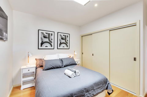 Bellerive Marina View Apartments NO 27 - Accommodation Search 8