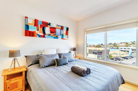 Bellerive Marina View Apartments NO 27 - Accommodation Search 4