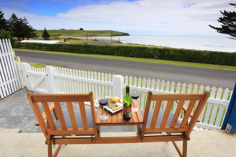 @ The Beach & Not Quite @ The Beach Holiday Cottages - Stanley - Accommodation Search 7