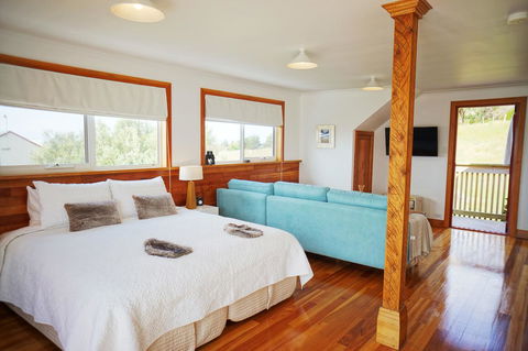 @ The Beach & Not Quite @ The Beach Holiday Cottages - Stanley - Accommodation Search 6
