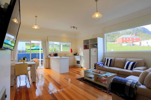 @ The Beach & Not Quite @ The Beach Holiday Cottages - Stanley - Accommodation Search 17