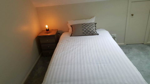 City Townhouse Walking Distance To City - Accommodation Search 7