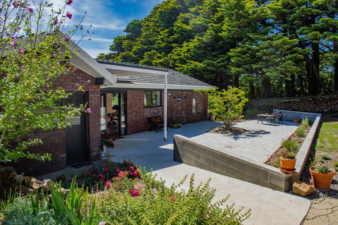Tamar House - Accommodation Search 21