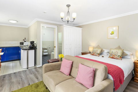 Oyster Cove Chalet - Accommodation Search 8