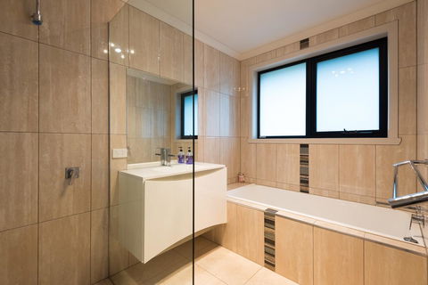Euphoria House - Accommodation Search 7