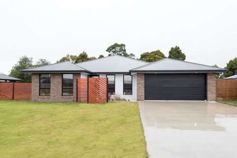 Euphoria House - Accommodation Search 8