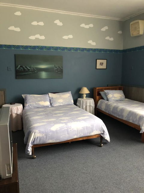 Mount Black Lodge - Accommodation Search 8