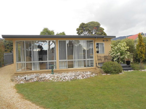 Bruny Ocean Cottage - Accommodation Search 13