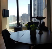 New stylish Southbank Apartment close to Crown - Accommodation Search