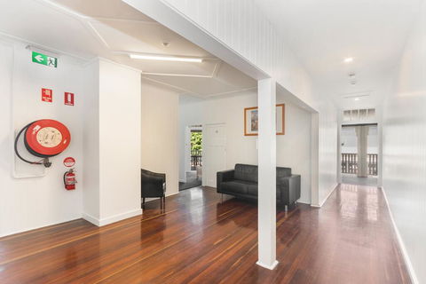 Newmarket Hotel - Accommodation Search 3