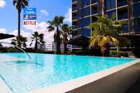 North Melbourne getaway - close to CBD