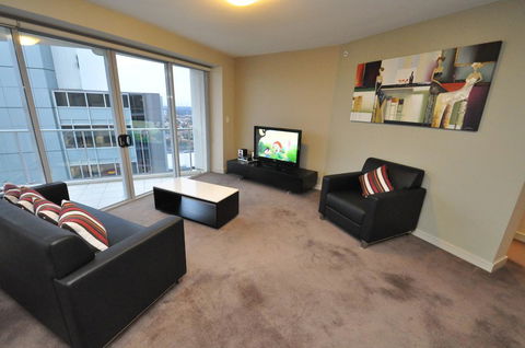North Sydney Fully Self Contained Modern 2 Bed Apartment (2207BER) - Accommodation Search 1